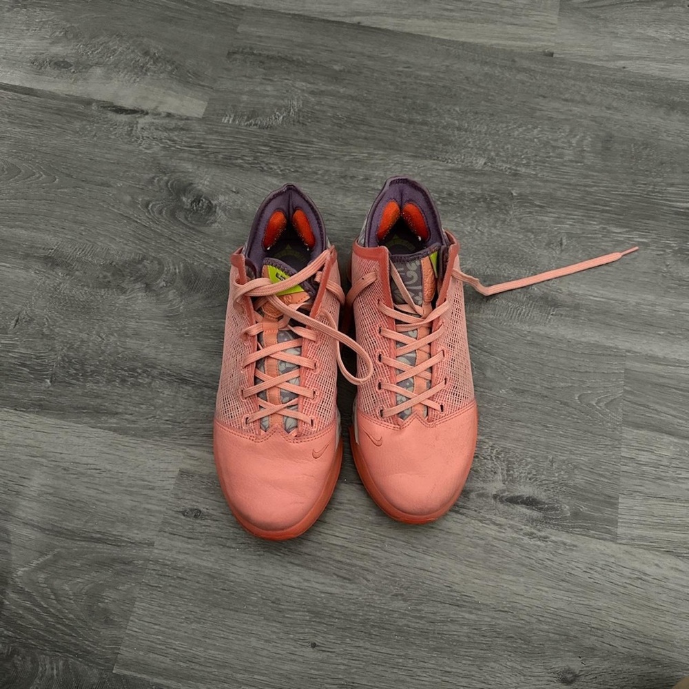Nike lebron basketball shoes